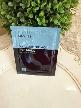 Hyaluronic Acid Eye Mask - Smoothing & Cooling/  free with purchase